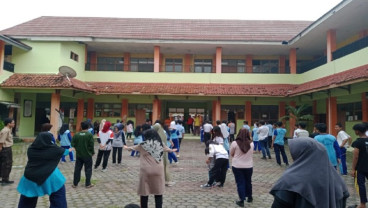 Sekolah Swasta di Cirebon Bertahan Hanya dengan 11 Siswa Baru