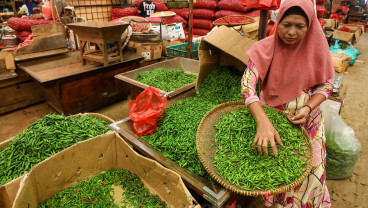 Harga Pangan 12 Juli: Beras Premium dan Daging Ayam Naik, Cabai Anjlok