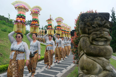 Parade Seni Budaya di The Blooms Garden Bali