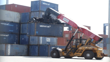 Arus Petikemas Internasional di Terminal Peti Kemas Teluk Lamong Naik 9,1%