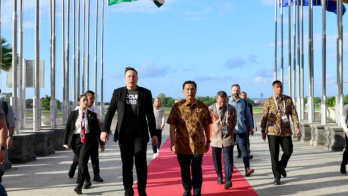 Elon Musk Batasi Warga Indonesia Akses Internet Starlink, Kapasitas Habis