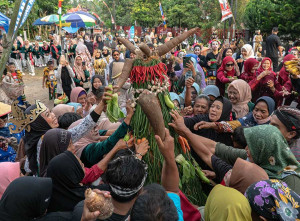 Ribuan Warga di Yogyakarta Ikuti Kirab Dalang