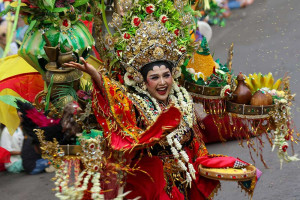 Parade Kostum dalam Banyuwangi Ethno Carnival (BEC)