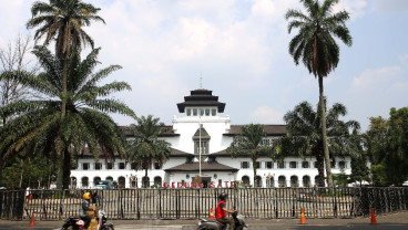 Bandung Kota Termacet di RI, Dedi Mulyadi Salahkan Lampu Lalu Lintas