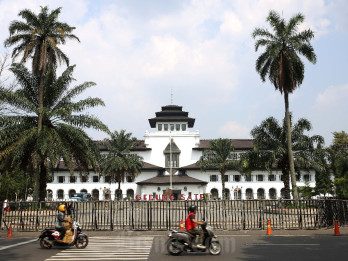 Bandung Kota Termacet di RI, Dedi Mulyadi Salahkan Lampu Lalu Lintas