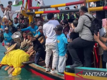 Tradisi Ruwat Laut di Carita Dilirik Jadi Magnet Bagi Wisman
