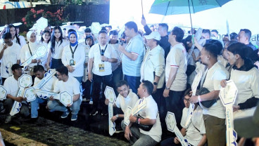 Bank BJB Serahkan Kunci Simbolis kepada 100 Debitur FLPP