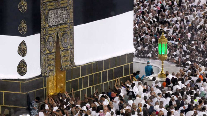 Bakal Capai 1.000 Jemaah Perbulan, Penerbangan Langsung Umrah Pekanbaru-Jeddah Resmi Dimulai