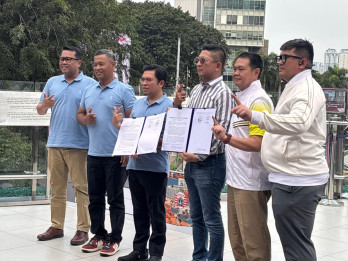 Teken Kerja Sama dengan Transjakarta, 30 Bus Disulap Bernuansa Persija