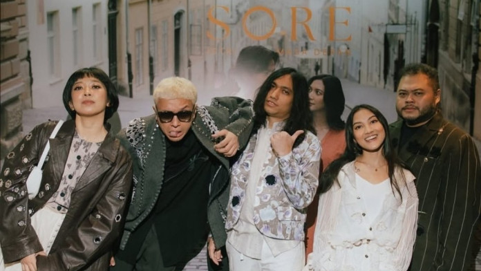 Lirik Lagu Terbuang Dalam Waktu Barasuara, Soundtrack Film Sore