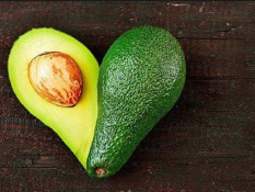 Ini 4 Buah yang Bisa Bantu Turunkan Kolesterol Tinggi