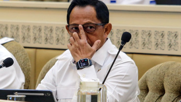 Mendagri Tito Karnavian Bersama DPR Bahas Cara Pembinaan dan Pengawasan BUMD