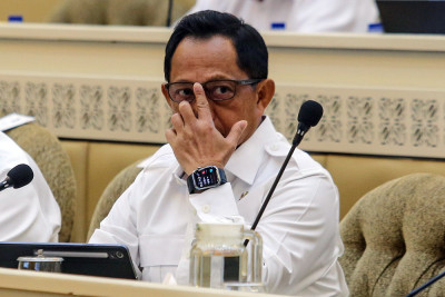 Mendagri Tito Karnavian Bersama DPR Bahas Cara Pembinaan dan Pengawasan BUMD