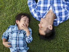 Tips Parenting, Manfaat Ayah Antar Anak ke Sekolah