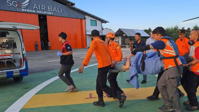 Terjatuh di Gunung Rinjani, Pendaki Swiss Dievakuasi ke Bali