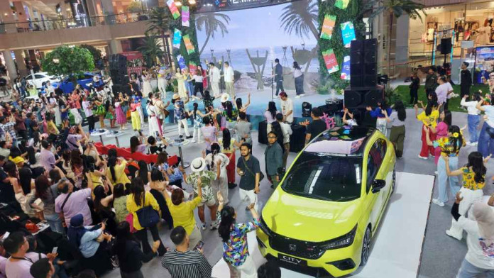 Honda Surabaya Center Bidik Penjualan Mobil 11.568 Unit Tahun Ini