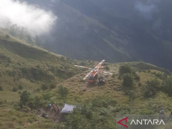 Pendaki Asal Belanda Dilaporkan Jatuh di Gunung Rinjani, Tim SAR Terjunkan Helikopter