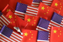 Donald Trump Tetapkan Tarif 93,5% untuk Bahan Baterai dari China