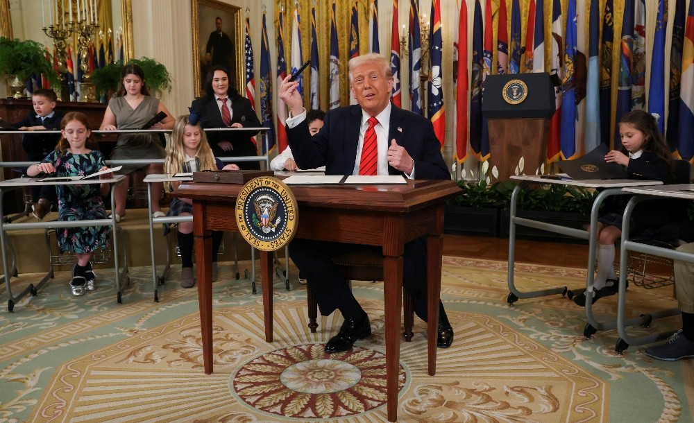 Donald Trump Didiagnosis Mengidap Insufisiensi Vena Kronis, Apa Gejala dan Bahayanya?