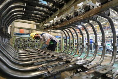 Indonesian Automotive Component Industry Faces Resilience Test