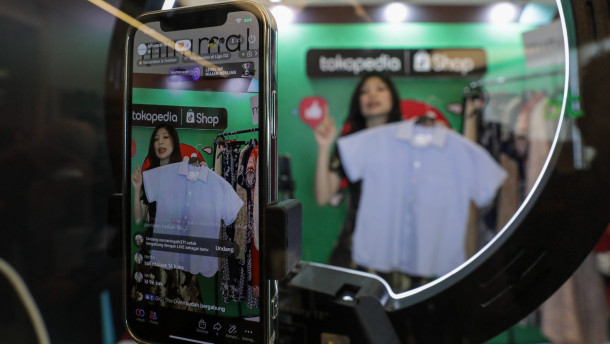 Taktik Tokopedia - Lazada Ubah Beban Biaya Pedagang di Platform