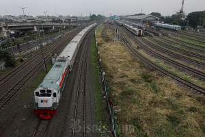 KAI Resmi Hentikan Layanan Gerbong Kereta Kelas Bisnis di Pulau Jawa