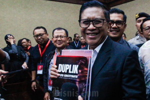 Hasto Pertanyakan Tuntutan Penjara 7 Tahun dan Denda Rp600 Juta Kepada JPU
