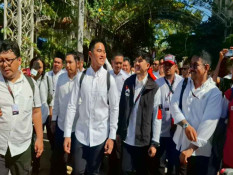 Kaesang Pangarep Pilih Jalan Kaki ke Lokasi Kongres PSI