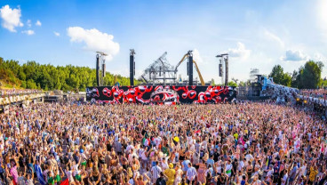 Tomorrowland Tetap Digelar Meski Panggung Utama Hangus Terbakar
