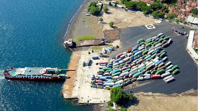 Antrean di Pelabuhan Ketapang Mulai Terurai