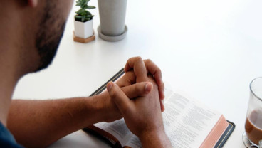 Ini 10 Ayat Alkitab agar Hidup Penuh Hikmat