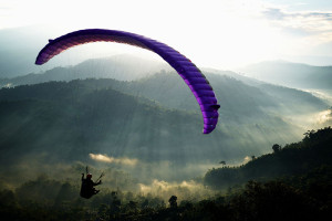 Wisata Paralayang di Desa Sani-Sani Kolaka