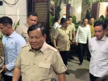 Prabowo Sambangi Rumah Jokowi di Solo, Curhat Capek Keliling Dunia