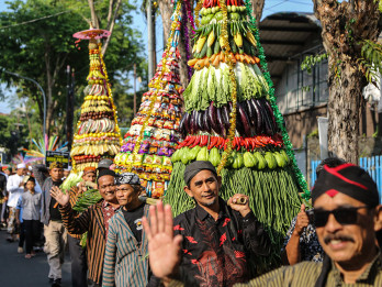 Tradisi Sadranan Kirab Budaya Sunan Kuning Semarang