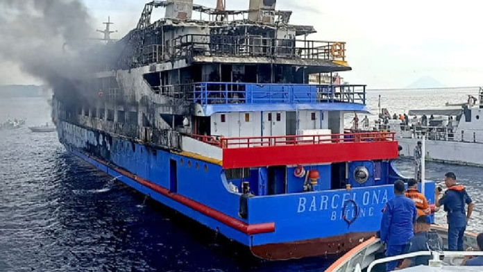 Penumpang yang Dievakuasi Melebihi Data Resmi, KM Barcelona Diduga Kelebihan Muatan