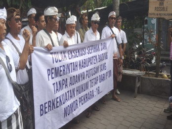 Vila Ilegal di Pantai Bingin Dibongkar Satpol PP