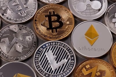 Altcoin Balap Bitcoin, Gelombang Minat Baru di Pasar Kripto?