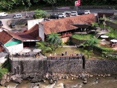 Jelajah Pesona Jabar: Perjalanan Ulfa, Resign dari Perbankan dan Kembangkan RM Tepi Sungai