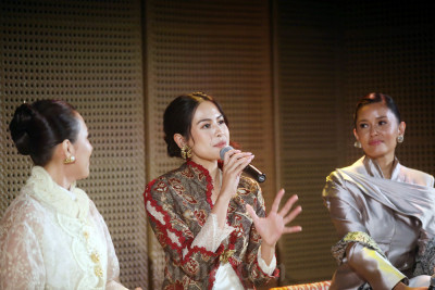 Perempuan Indonesia Suarakan Kebaya sebagai Identitas Budaya Melalui #KitaBerkebaya