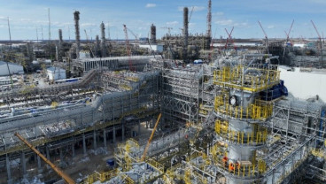 SIBUR Rusia Mulai Jajaki Pasar Polimer Indonesia