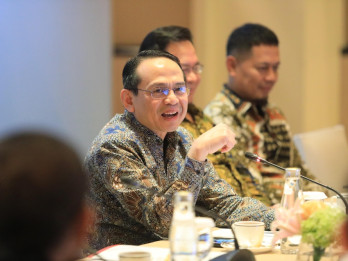 Investor Berburu Pinjol Bermodal Cekak saat 12 Fintech P2P Lempar 'Handuk'