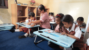 Ribuan Anak Nasabah PNM Mekaar Bisa Lanjutkan Sekolah Berkat Beasiswa PNM