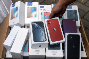 Kemendag Ungkap Produk Telepon Pintar Rakitan Ilegal