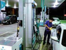 Harga BBM di Malaysia Turun jadi Rp7.680 per Liter, Lebih Murah dari Indonesia