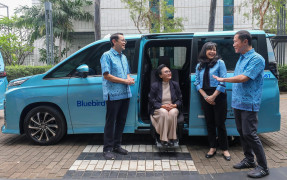 Dua Rute Berbeda Emiten BIRD & ASSA Kuasai Pangsa Pasar Transportasi Darat