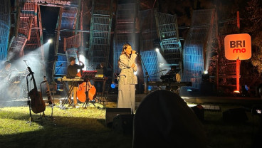 Sentuhan City Pop Monita Tahalea di BRI Jazz Gunung Series 2