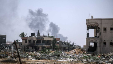 Gencatan Masih Buntu, Bantuan Makanan lewat Udara Dijatuhkan ke Wilayah Gaza