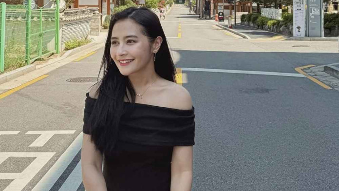 Tips Merawat Gigi Agar Miliki Senyum Sehat ala Prilly Latuconsina