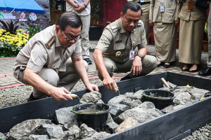 Gubernur DKI Jakarta Pimpin Pembangunan Septic Tank Skala Rumah Tangga