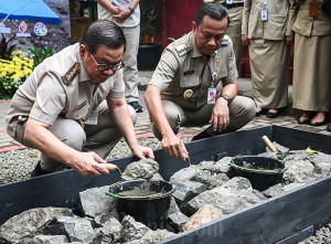Gubernur DKI Jakarta Pimpin Pembangunan Septic Tank Skala Rumah Tangga
